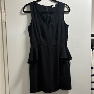 Elegant Black Sleeveless Dress